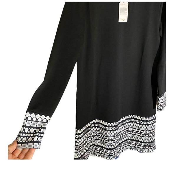 Exclusive Black and White Geometric Shift Dress Medium - Picture 4 of 9